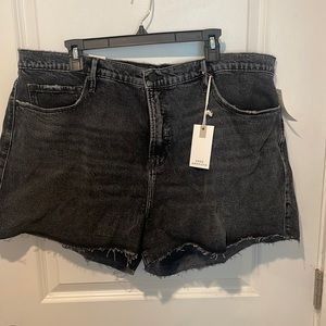 Good American washed black short